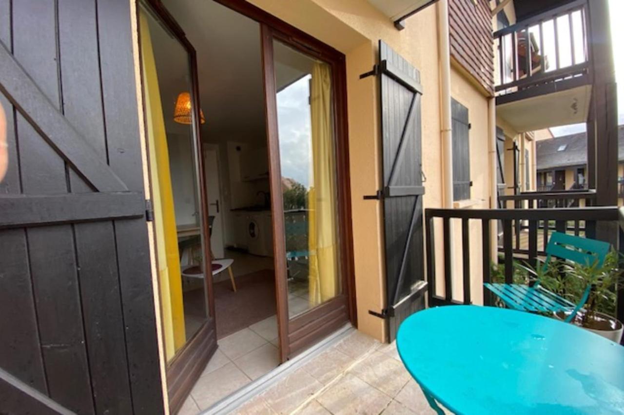 Quiet Apartment With Balcony Near The Sea Ouistreham Bagian luar foto